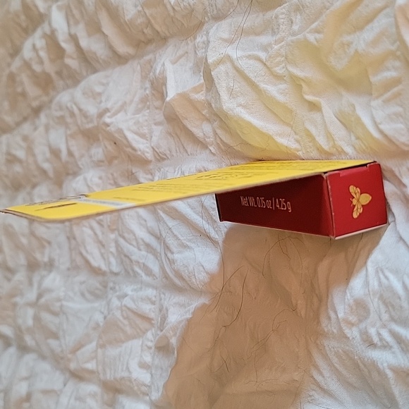 Burts Bees Shortbread cookie chapstick - Picture 4 of 5